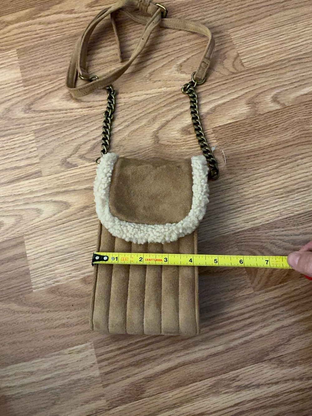 Maurice’s Tan Suede Crossbody Bag with Sherpa Trim - Picture 4 of 7